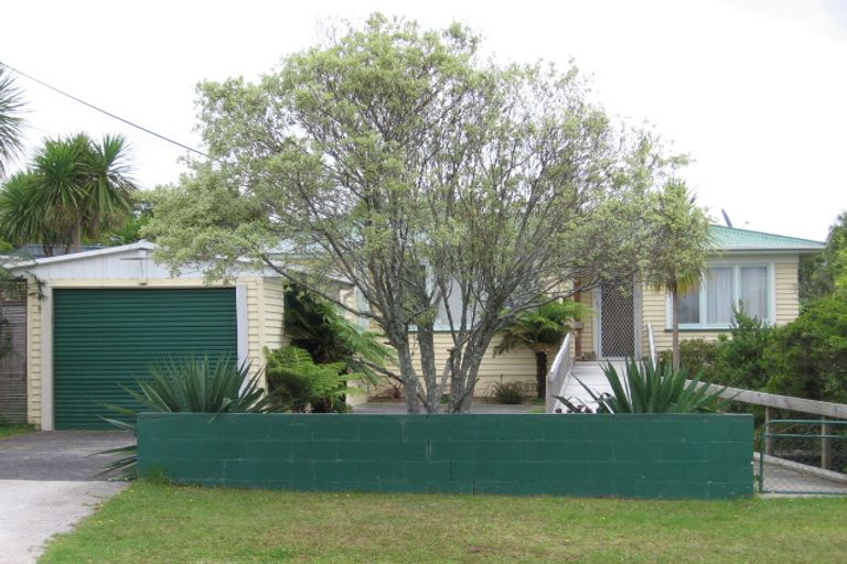Photo of property in 66 Tramway Road, Beach Haven, Auckland, 0626