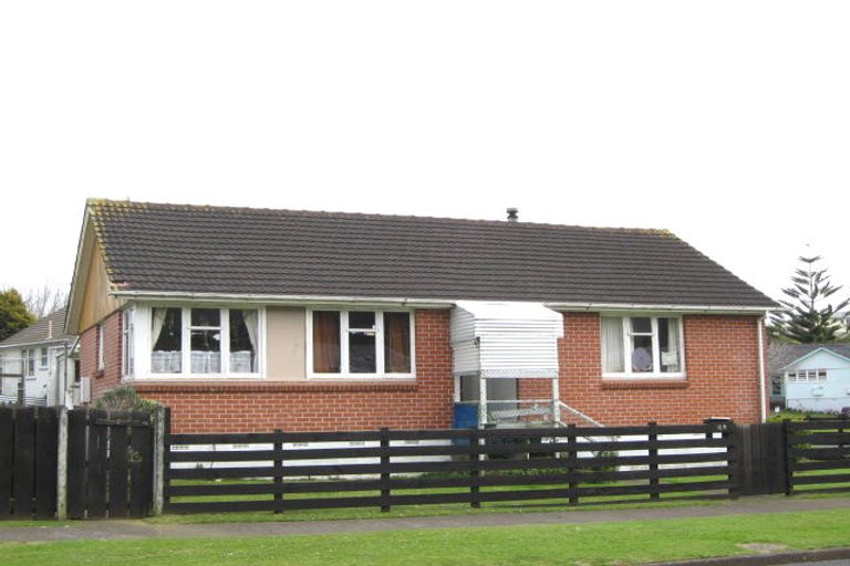 Photo of property in 109 Cook Street, Marfell, New Plymouth, 4310