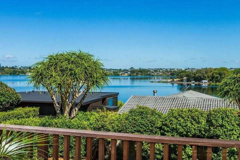 Photo of property in 308 Hurstmere Road, Takapuna, Auckland, 0622