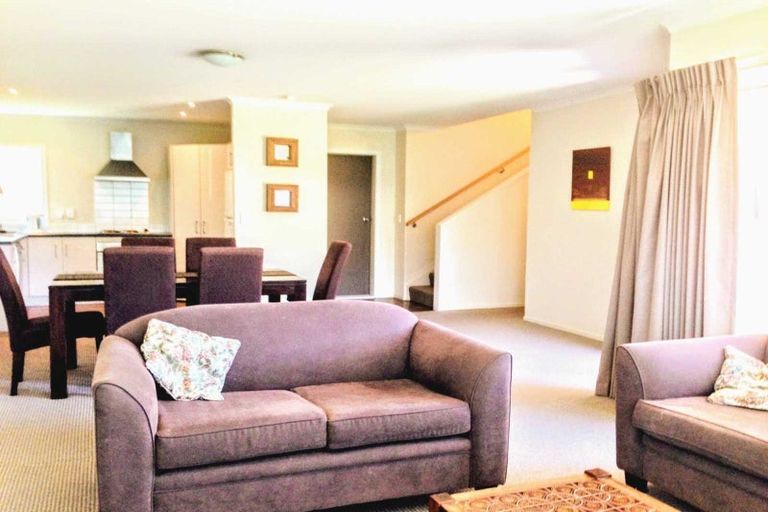 Photo of property in 37/64 Kawaha Point Road, Kawaha Point, Rotorua, 3010