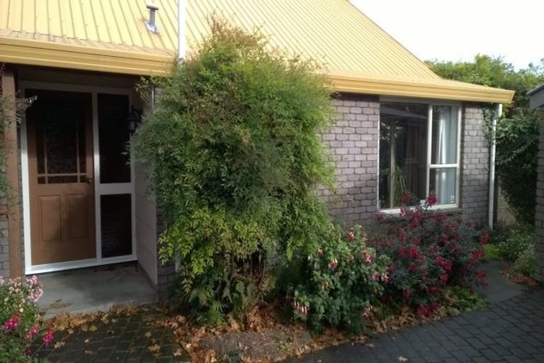 Photo of property in 48 Karnak Crescent, Russley, Christchurch, 8042