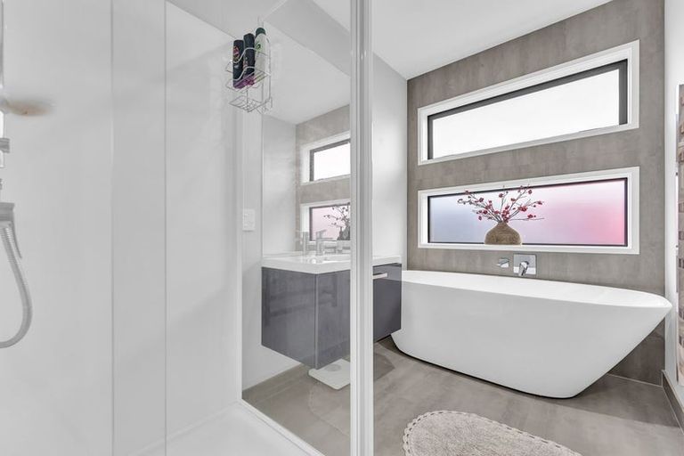 Photo of property in 5 Hillpark Drive, Pokeno, 2402