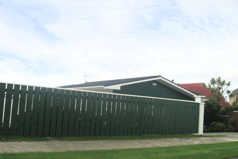 Photo of property in 73 Cypress Drive, Maungaraki, Lower Hutt, 5010