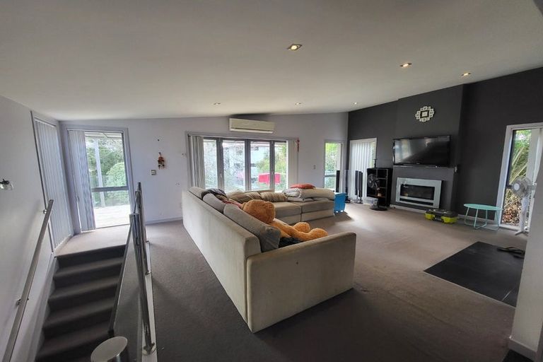 Photo of property in 11a Newington Road, Henderson, Auckland, 0612