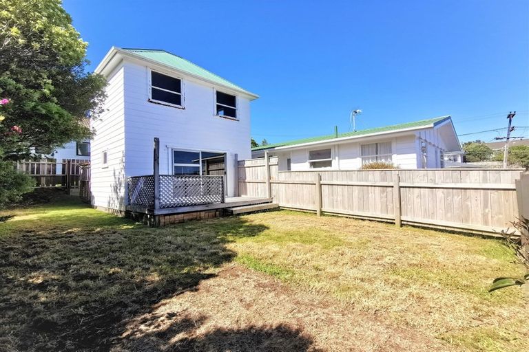 Photo of property in 99 Beazley Avenue, Paparangi, Wellington, 6037