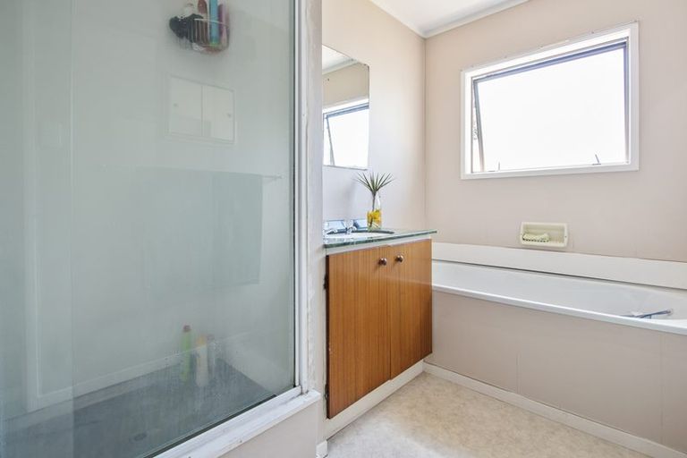 Photo of property in 3 Sharivari Place, Conifer Grove, Takanini, 2112