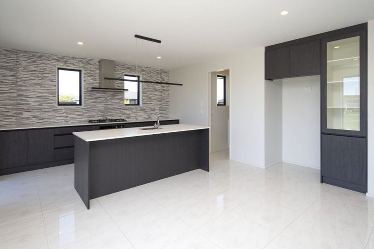 Photo of property in 32 Bill Harvey Drive, Halswell, Christchurch, 8025