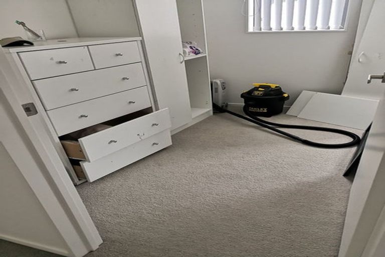 Photo of property in 9b Poruru Close, Papakura, 2110