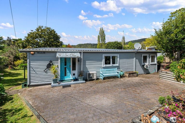 Photo of property in 33 Okareka Loop Road, Lake Okareka, Rotorua, 3076