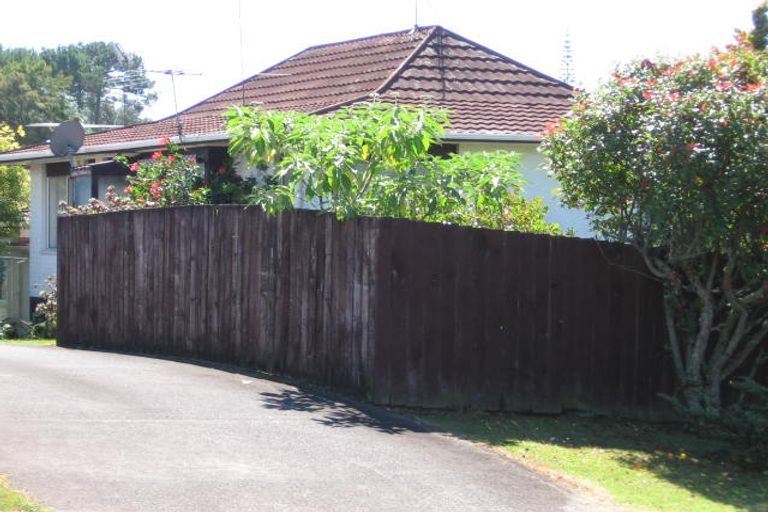 Photo of property in 1/49 Glamorgan Drive, Torbay, Auckland, 0630