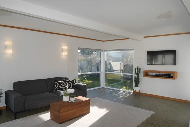 Photo of property in 34 Gray Avenue, Paraparaumu Beach, Paraparaumu, 5032