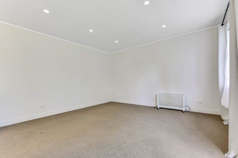 Photo of property in 44 Tudor Crescent, Chedworth, Hamilton, 3210