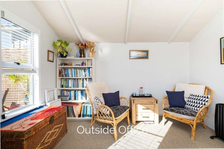 Photo of property in 16 Collison Terrace, Haumoana, 4102