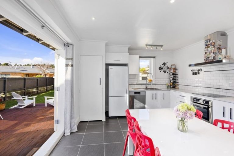 Photo of property in 52 William Street, Petone, Lower Hutt, 5012