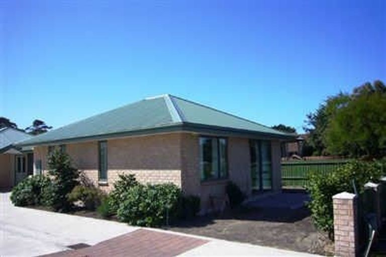 Photo of property in 12/295 Pages Road, Wainoni, Christchurch, 8061