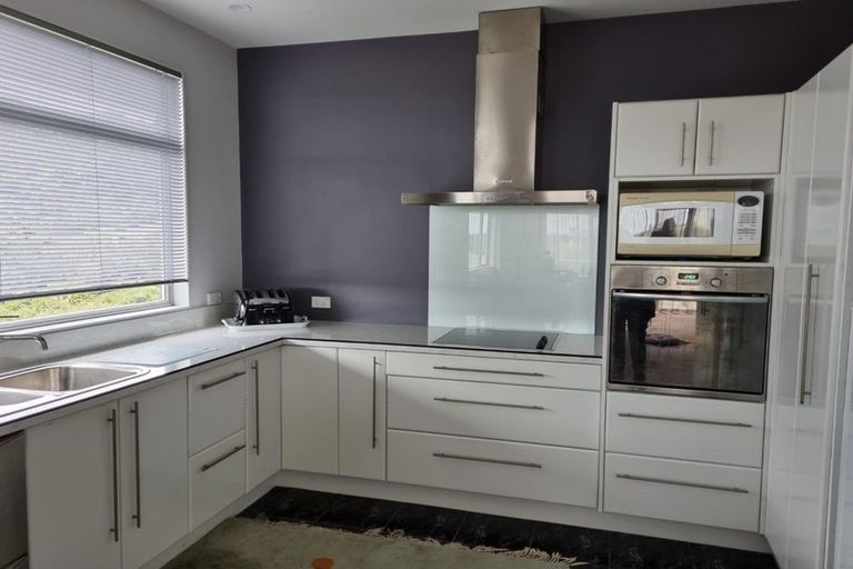 Photo of property in 6 Cromarty Place, Papakowhai, Porirua, 5024