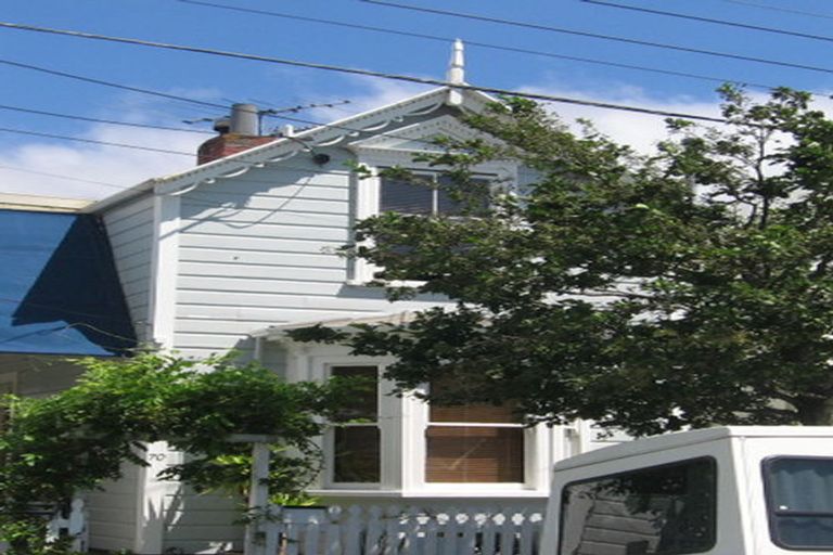 Photo of property in 70 Elizabeth Street, Mount Victoria, Wellington, 6011
