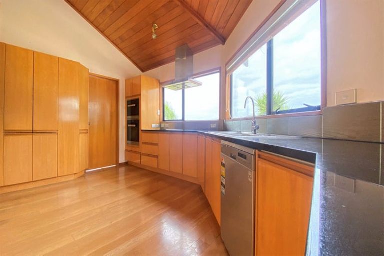Photo of property in 12 Bragato Place, Chatswood, Auckland, 0626