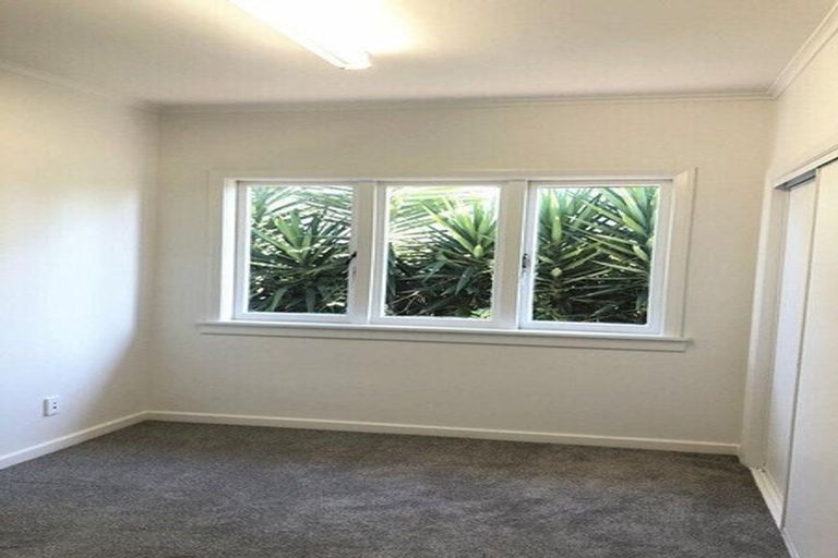 Photo of property in 12-14 Clevedon Road, Papakura, 2110