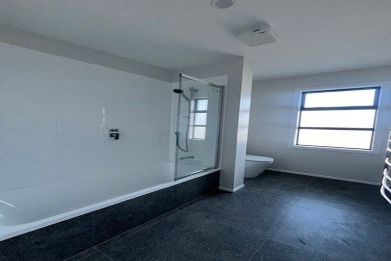 Photo of property in 452 Cambridge Terrace, Naenae, Lower Hutt, 5011