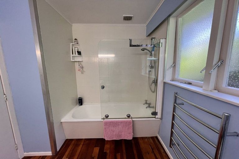 Photo of property in 2/26 Tawa Street, Eastbourne, Lower Hutt, 5013