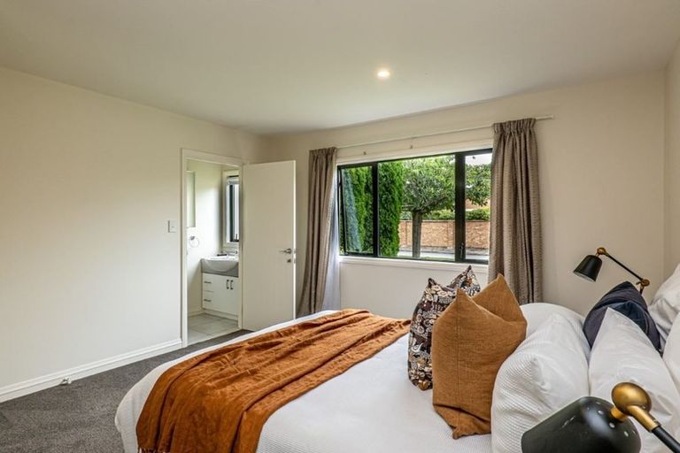 Photo of property in 321 Gardiners Road, Harewood, Christchurch, 8051