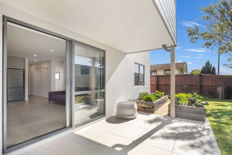 Photo of property in 80a Shakespeare Road, Waltham, Christchurch, 8023