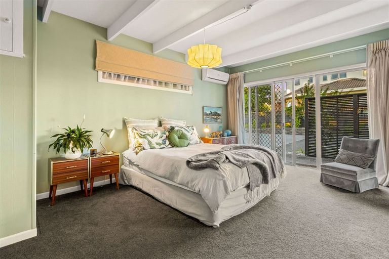 Photo of property in 68b Te Atatu Road, Te Atatu South, Auckland, 0610