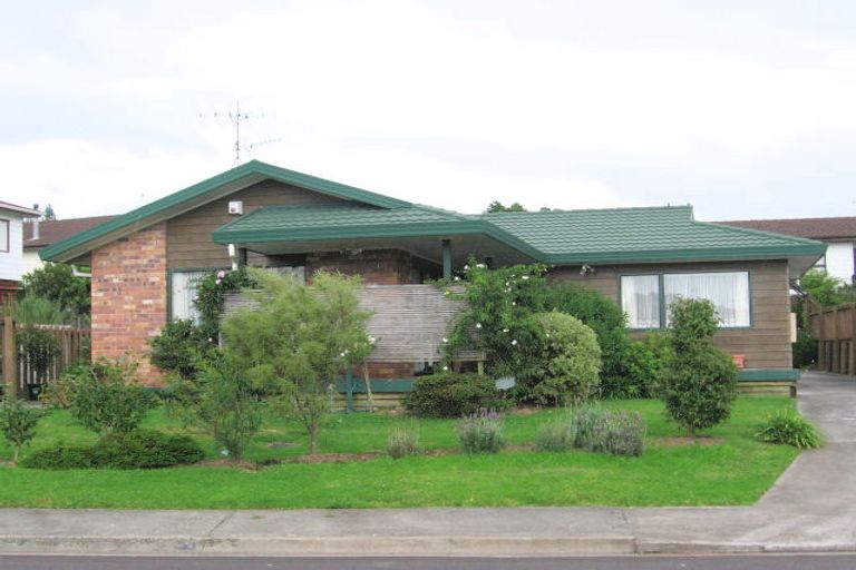 Photo of property in 82 Kamara Road, Glen Eden, Auckland, 0602