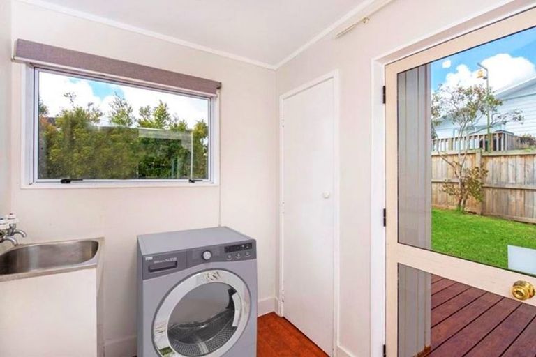 Photo of property in 1/33 Rodney Street, Howick, Auckland, 2014