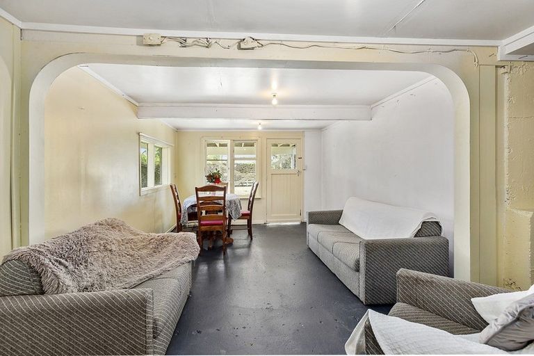 Photo of property in 97 Bell Street, Tawa, Wellington, 5028