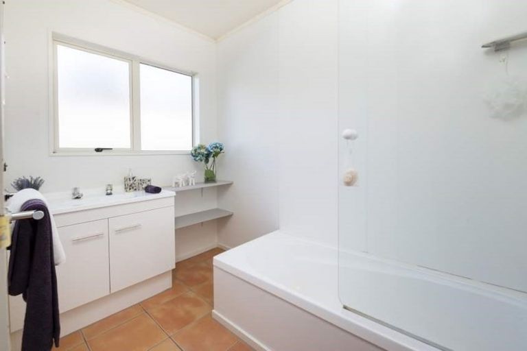 Photo of property in 39 Carillon Place, Massey, Auckland, 0614