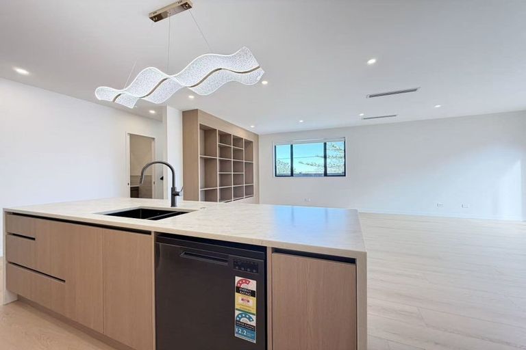 Photo of property in 12a Gordon Avenue, Milford, Auckland, 0620