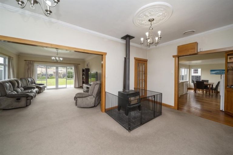Photo of property in 4 Grant Vc Street, Hawera, 4610