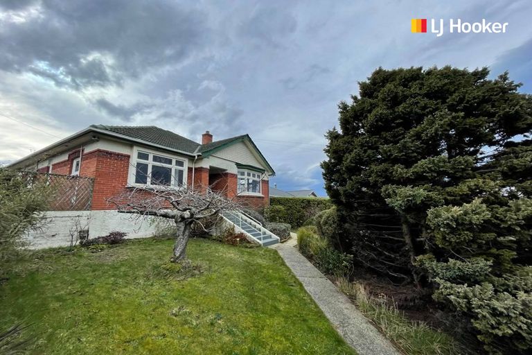Photo of property in 64 Middleton Road, Kew, Dunedin, 9012