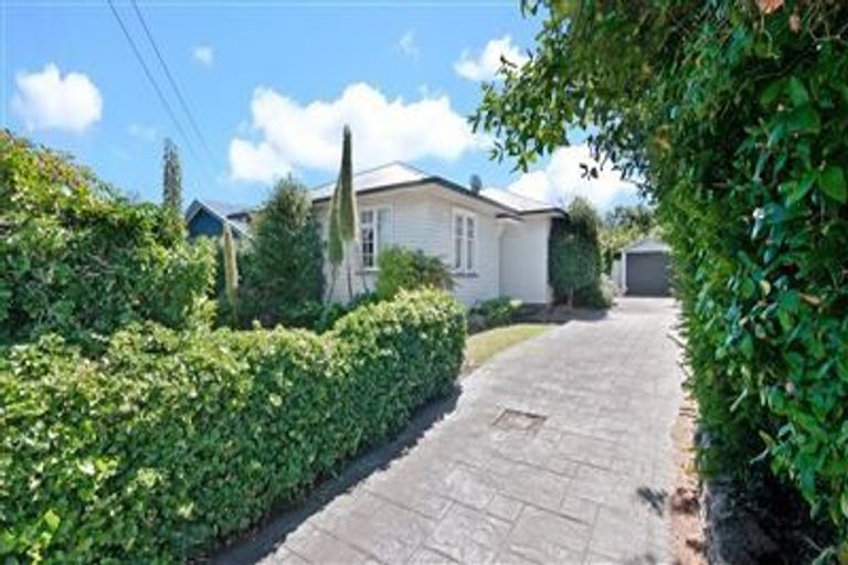 Photo of property in 131 Mays Road, St Albans, Christchurch, 8052
