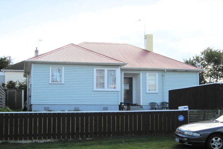 Photo of property in 2 Brooking Street, Tawhero, Whanganui, 4501