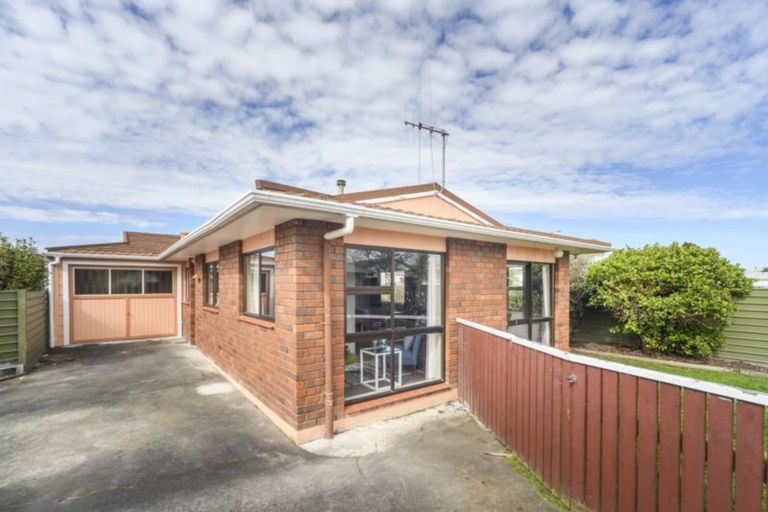 Photo of property in 7a Marama Crescent, Palmerston North, 4414