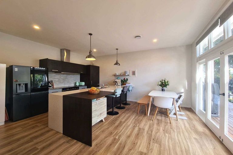 Photo of property in 2 Poulton Avenue, Richmond, Christchurch, 8013