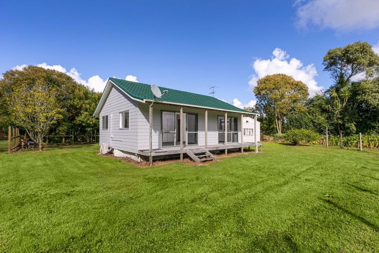 Photo of property in 101 Old Railway Road, Kumeu, 0892
