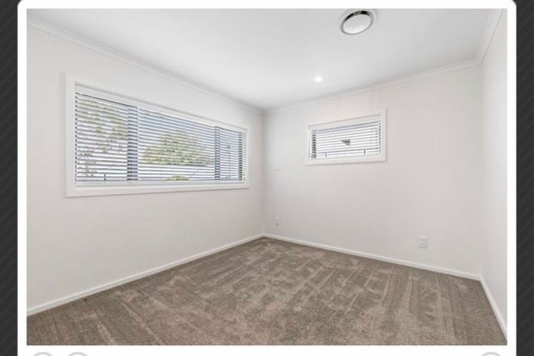 Photo of property in 8 Waihanga Way, Bucklands Beach, Auckland, 2014
