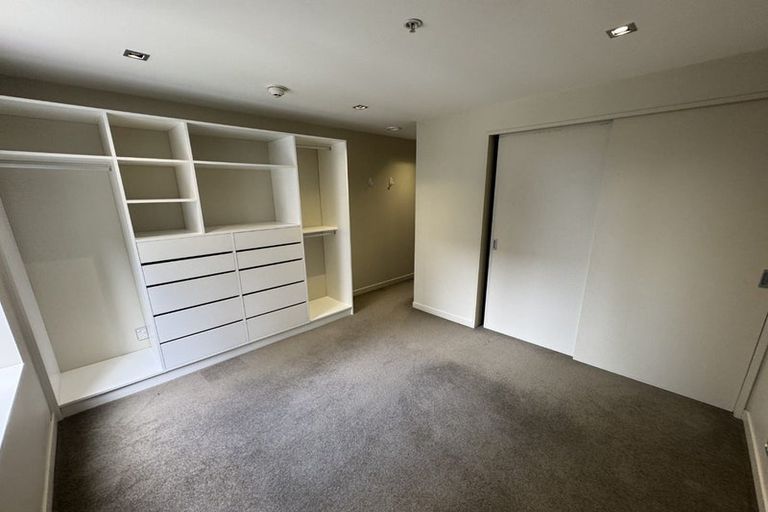 Photo of property in Piermont Apartments, 1a/82 Cable Street, Te Aro, Wellington, 6011