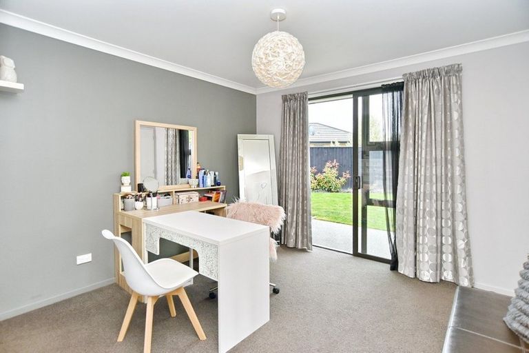 Photo of property in 28 Wootton Place, Kaiapoi, 7630