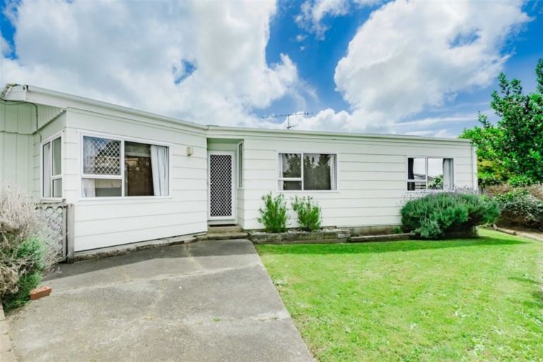 Photo of property in 31 Moana Road, Paraparaumu, 5032