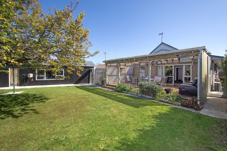 Photo of property in 20 Leonie Place, Aranui, Christchurch, 8061
