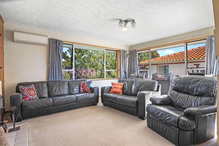 Photo of property in 6 Fenmere Place, Burwood, Christchurch, 8083