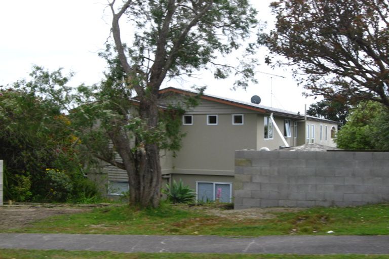 Photo of property in 44 Pacific Parade, Army Bay, Whangaparaoa, 0930