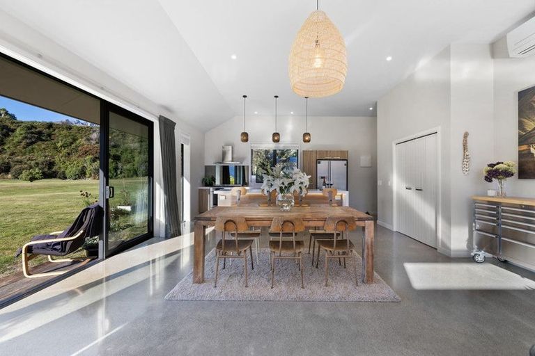 Photo of property in 54 Xenicus Rise, Glenorchy, 9372