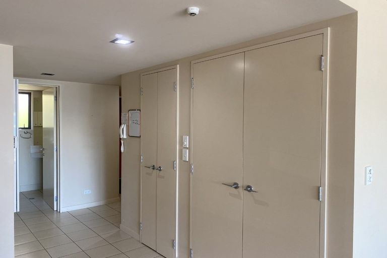 Photo of property in Waterfront Apartments, 1/309 Wakefield Quay, Stepneyville, Nelson, 7010