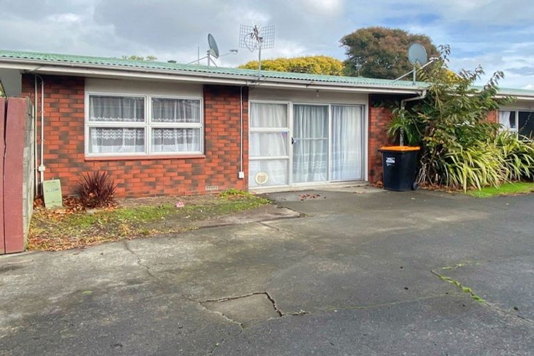 Photo of property in 5 Rolleston Street, Hokowhitu, Palmerston North, 4410